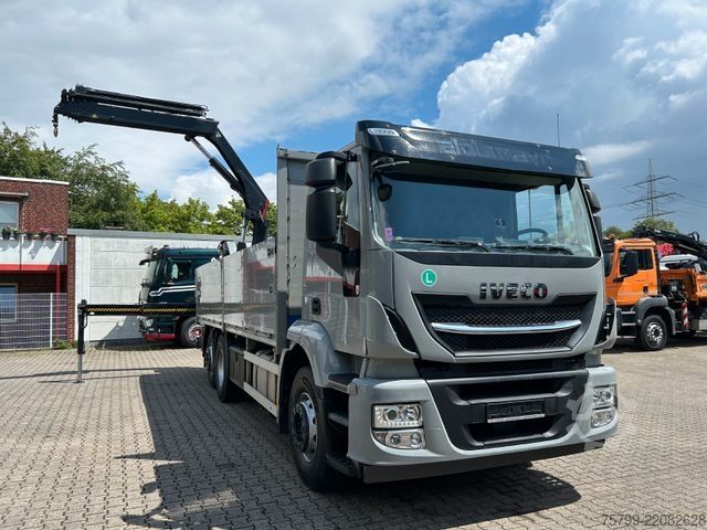 Lastbilmonteret kran IVECO Pritsche + HIAB HIDUO 228 Kran