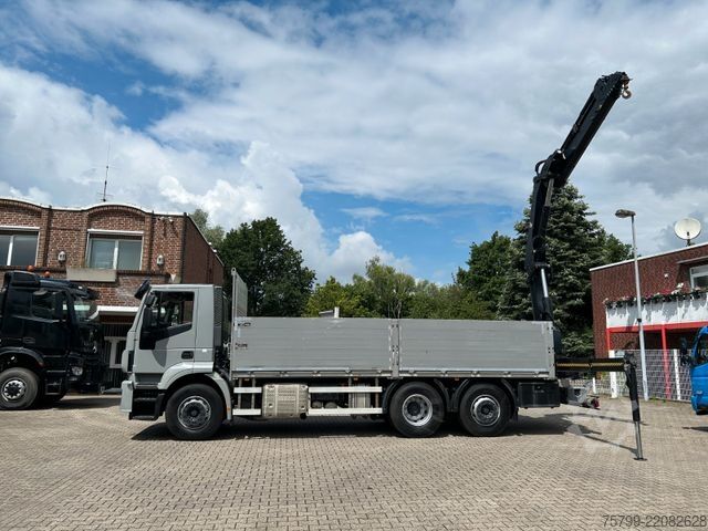 Lastbilmonteret kran IVECO Pritsche + HIAB HIDUO 228 Kran
