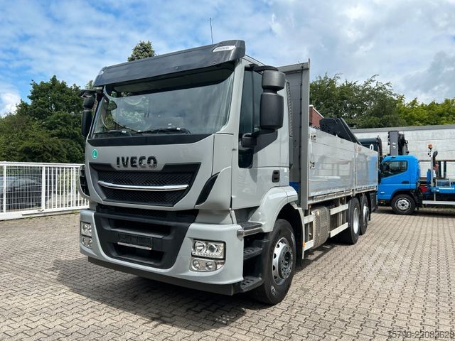 Lastbilmonteret kran IVECO Pritsche + HIAB HIDUO 228 Kran