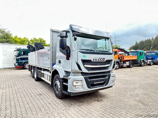 Lastbilmonteret kran IVECO Pritsche + HIAB HIDUO 228 Kran