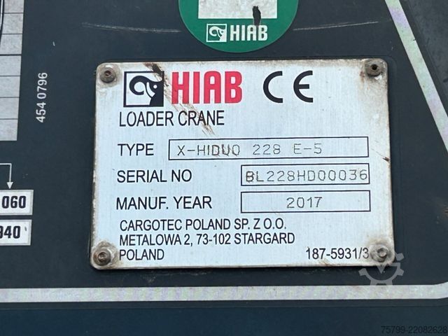 Lastbilmonteret kran IVECO Pritsche + HIAB HIDUO 228 Kran