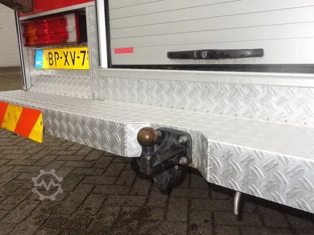 Véhicule de lutte contre les incendies Mercedes-Benz 1325 godiva pump bomberos