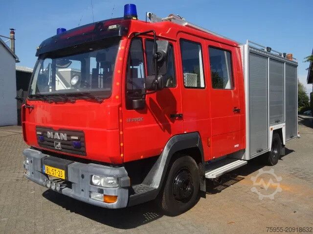 Brandweerwagen MAN LE 220C GODIVA POMP 2000 LITER TANK,MANUAL GEARBOX
