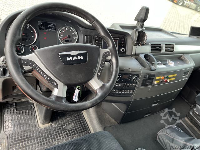 平板卡车 MAN TGX 26.480 6x2 Atlas 145.2 Kran Baustoff / AHK