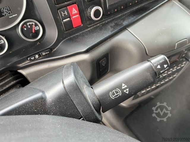 平板卡车 MAN TGX 26.480 6x2 Atlas 145.2 Kran Baustoff / AHK