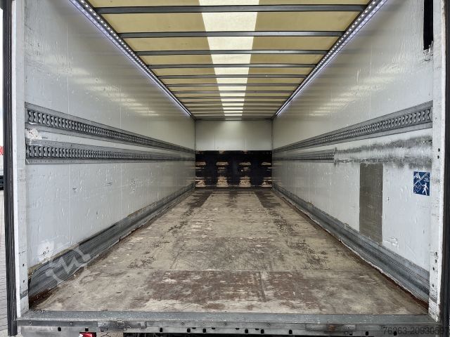 LKW mit Kofferaufbau IVECO 120E25 Eurocargo 4x2 Koffer | Ladebordwand