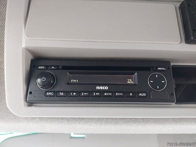 Ponyvával szerelt furgon IVECO 75E21 4x2 LBW Nutzlast 3t 18 Paletten