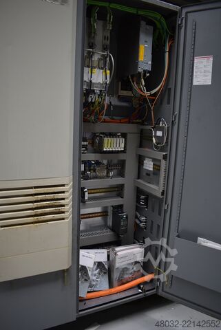 Centro de torneamento e fresagem CNC DMG GMX 200 linear