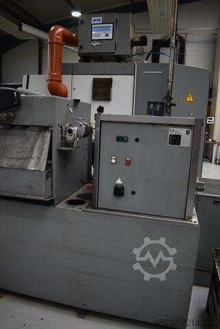 Centro de torneamento e fresagem CNC DMG GMX 200 linear