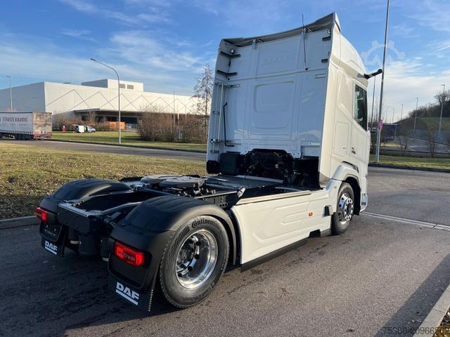 Tractor estándar DAF XF 480 FT mit ADR Ausstattung
