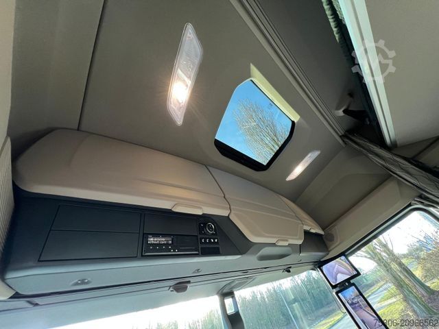 Tractor estándar DAF XF 480 FT mit ADR Ausstattung