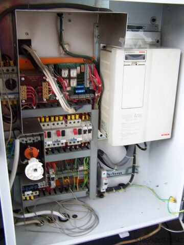 Universālais virpa Colchester Master 3250