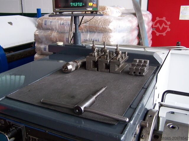 Universālais virpa Colchester Master 3250