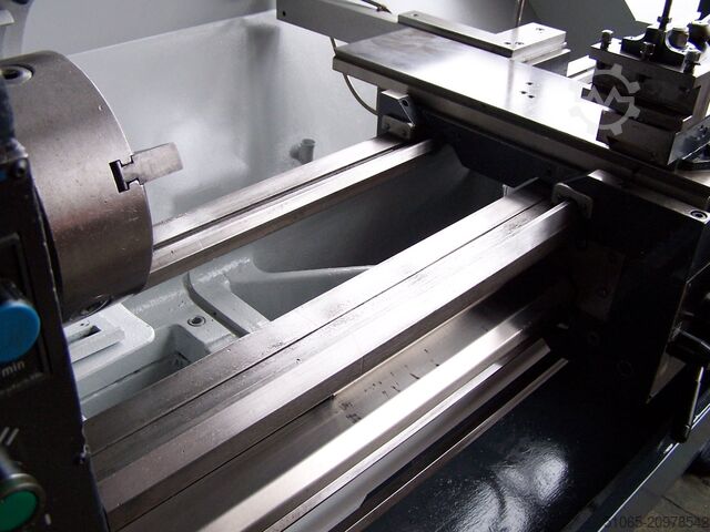 Universālais virpa Colchester Master 3250