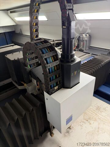 Máquina de corte por láser TRUMPF TruLaser 5030 fiber L76 + Automation