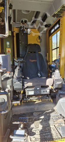 Diğer  Tigercat LH 822 D Forstmaschine