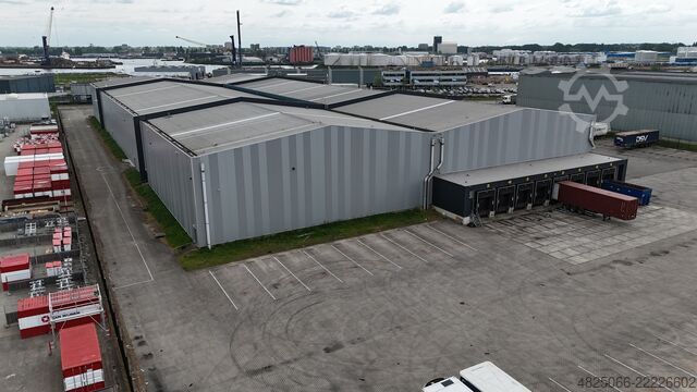 Χαλύβδινη κατασκευή 9.800m² Steelconstruction 9.800m² 