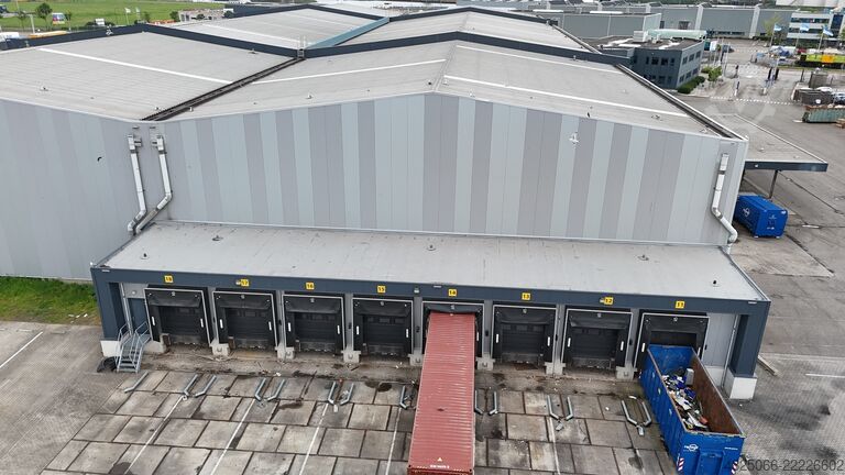 Χαλύβδινη κατασκευή 9.800m² Steelconstruction 9.800m² 