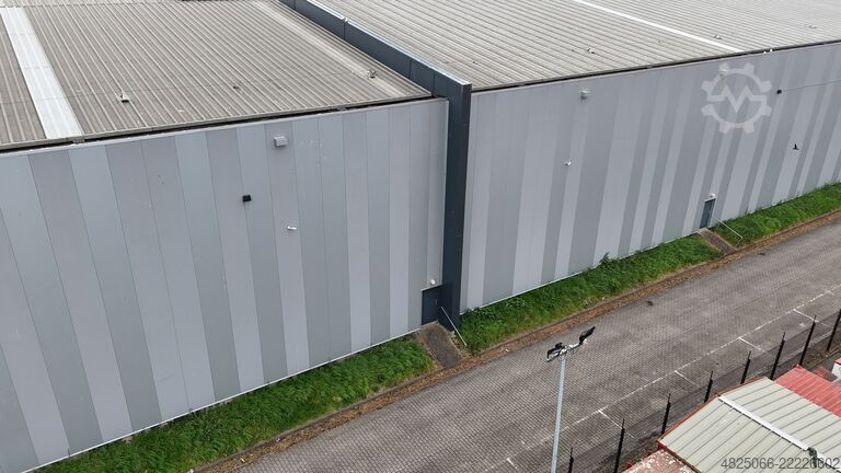 Χαλύβδινη κατασκευή 9.800m² Steelconstruction 9.800m² 