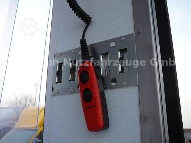 Furgão frigorífico MERCEDES-BENZ Sprinter 317 CDI Kühlkoffer Xarios 300 LBW