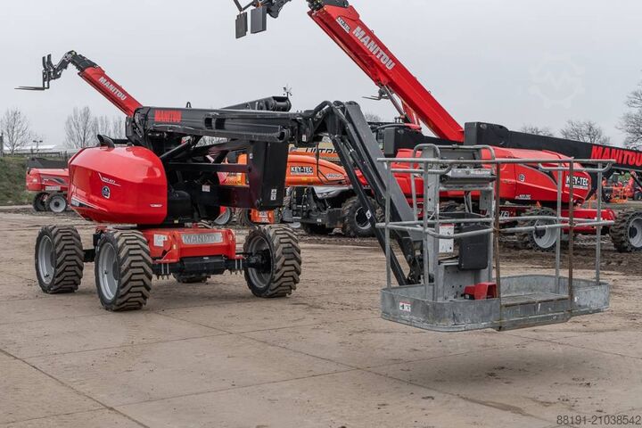 פלטפורמת עבודה טלסקופית מפרקית Manitou 180 ATJ RC