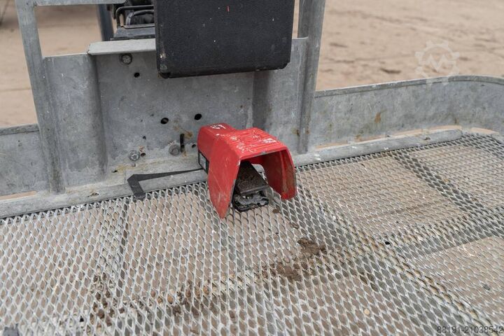 פלטפורמת עבודה טלסקופית מפרקית Manitou 180 ATJ RC