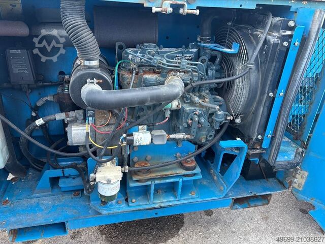 Elevador de tesoura Genie GS 3369 RT - 12m Diesel Scherenarbeitsbühne 4x4