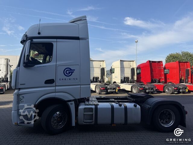 Đầu kéo tiêu chuẩn MERCEDES-BENZ ACTROS 1851 Gigaspace PTO Retarder Standklima