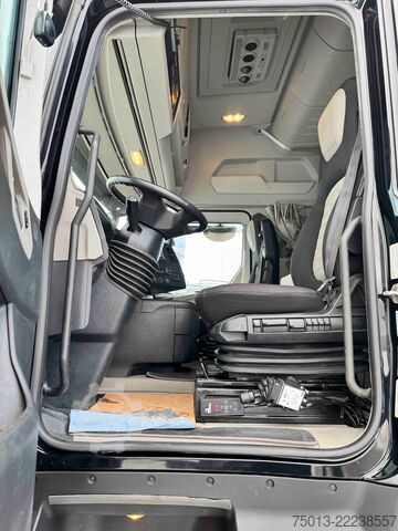 واحد کشنده استاندارد FORD F-MAX 500 in Voll- Ausstattung, MIETEN?