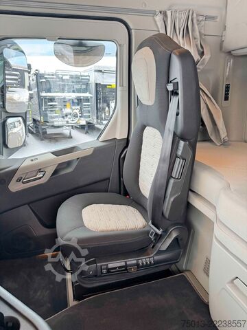واحد کشنده استاندارد FORD F-MAX 500 in Voll- Ausstattung, MIETEN?