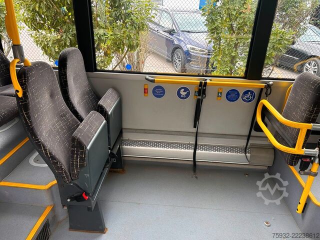 City bus SOLARIS Urbino 8.9  LE MIDI KLIMA  2,4 m GURTE  NEULACK