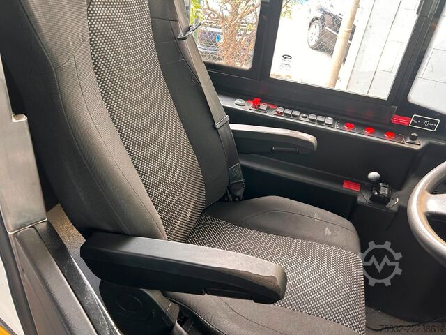 City bus SOLARIS Urbino 8.9  LE MIDI KLIMA  2,4 m GURTE  NEULACK