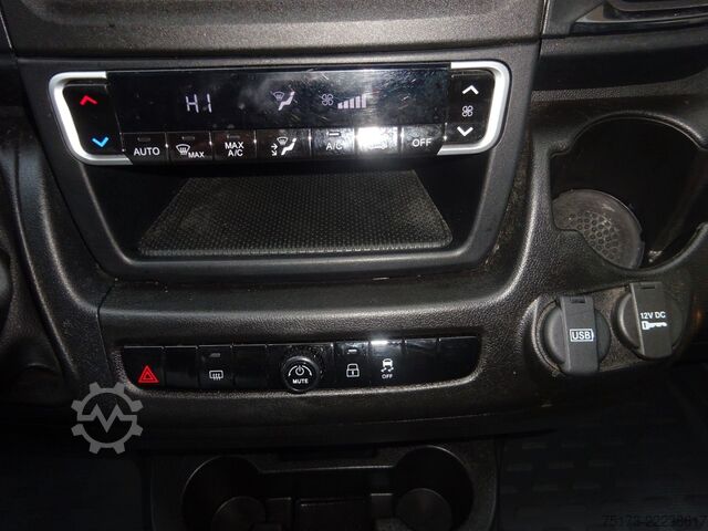 Komercijalno vozilo sa visokim krovom FIAT Ducato Kasten 140PS L2H2 Tempomat DAB+