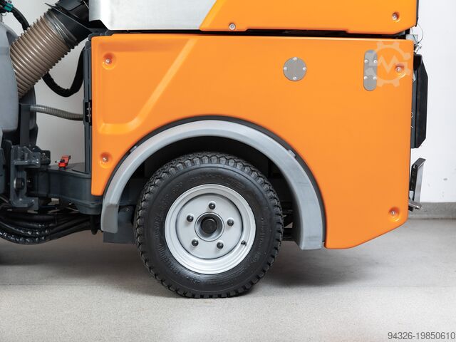 Hako Citymaster 650 4x4 с кондиционером Hako Citymaster 650 4x4 - 2022y - 594h