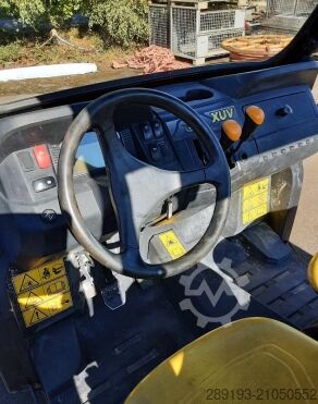 Phương tiện vận chuyển vật liệu John Deere Gabor XUV 560 E