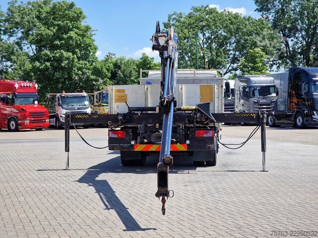 Xe cẩu MAN TGL 12.210 - HIAB 077 DUO Crane / Grua - Manual...