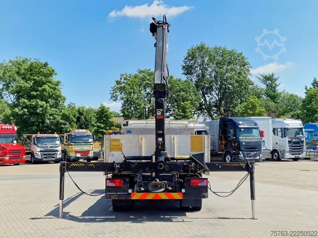 Xe cẩu MAN TGL 12.210 - HIAB 077 DUO Crane / Grua - Manual...