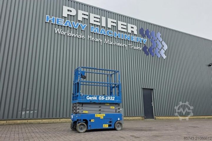 剪刀式电梯 Genie GS1932 Electric, Working Height 7.8 m, 227kg Capac