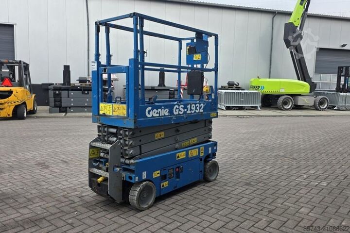 Saxlift Genie GS1932 Electric, Working Height 7.8 m, 227kg Capac