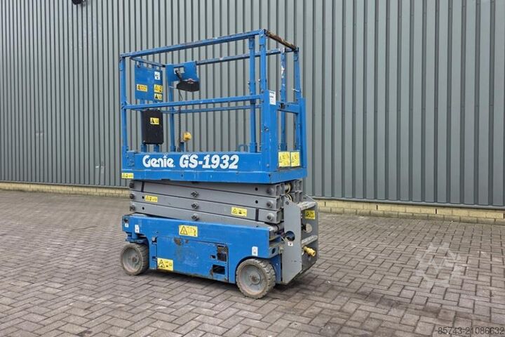 Saxlift Genie GS1932 Electric, Working Height 7.8 m, 227kg Capac