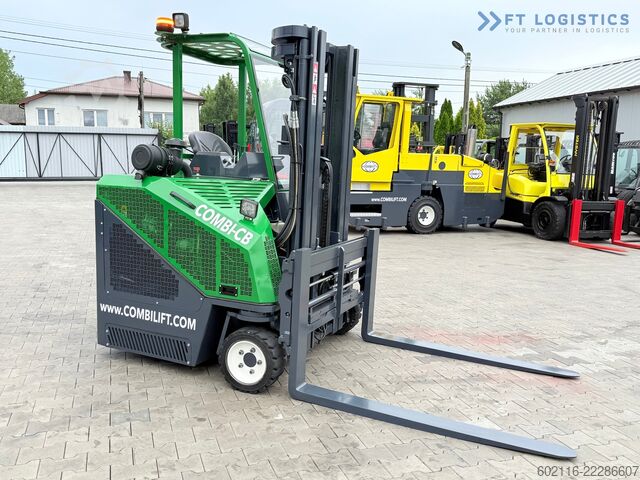 Combilift CB3000 / TRIPLEX 4900MM / FREE LIFT