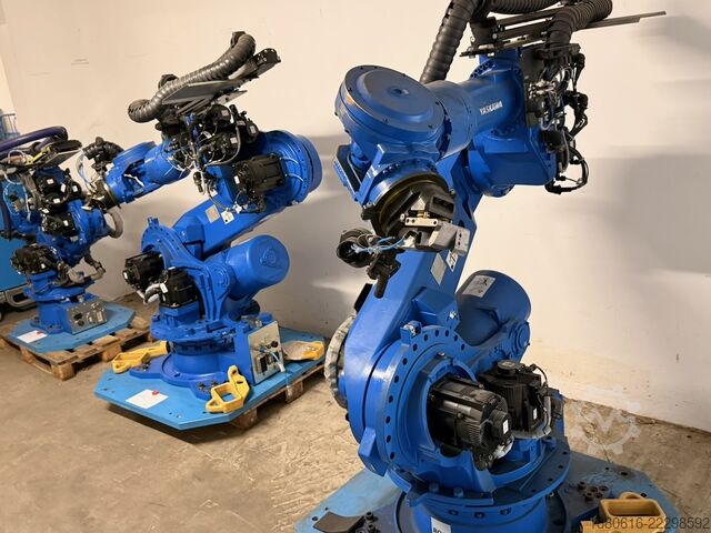 Hệ thống robot (3x) với bộ điều khiển DX200 Yaskawa (2x) MH280 II + (1x) MH50 II