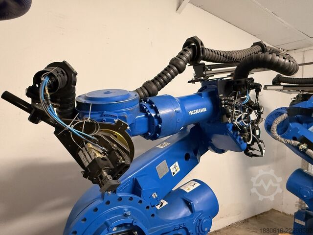 Hệ thống robot (3x) với bộ điều khiển DX200 Yaskawa (2x) MH280 II + (1x) MH50 II