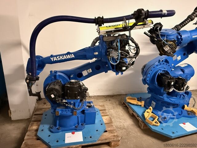 Hệ thống robot (3x) với bộ điều khiển DX200 Yaskawa (2x) MH280 II + (1x) MH50 II