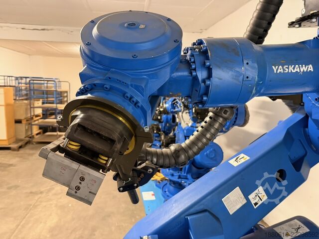 Hệ thống robot (3x) với bộ điều khiển DX200 Yaskawa (2x) MH280 II + (1x) MH50 II