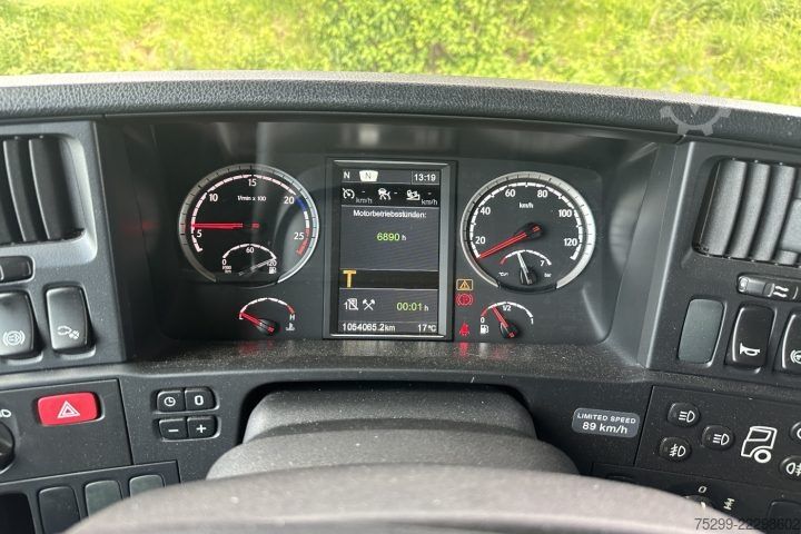 Tractor estándar Scania R560 4x2 Retarder / Swiss-Vehicle