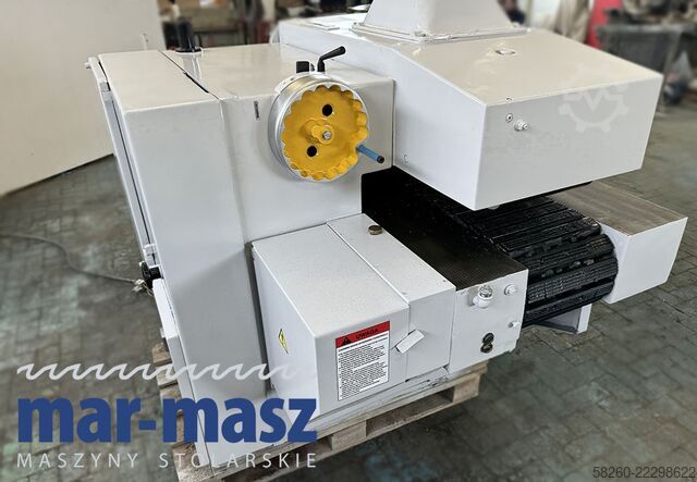 कैटरपिलर मल्टि-डिस्क सॉ (मल्टीपल-ब्लेड गेंग सॉ) SCM M3 300/120