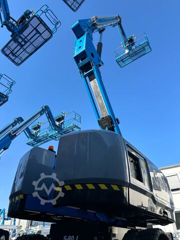 Genie S-80J TraX cu braț telescopic Genie S-80J TraX Genie S-80 J TraX