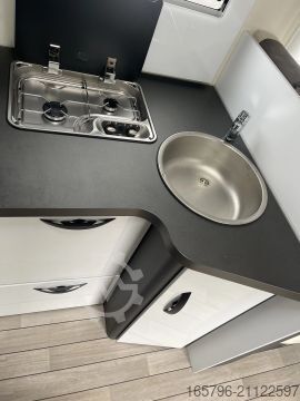 Напівінтегрований кемпер Forster T 745 EB Travel-Line- & Winter-Paket