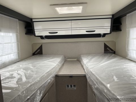 Напівінтегрований кемпер Forster T 745 EB Travel-Line- & Winter-Paket